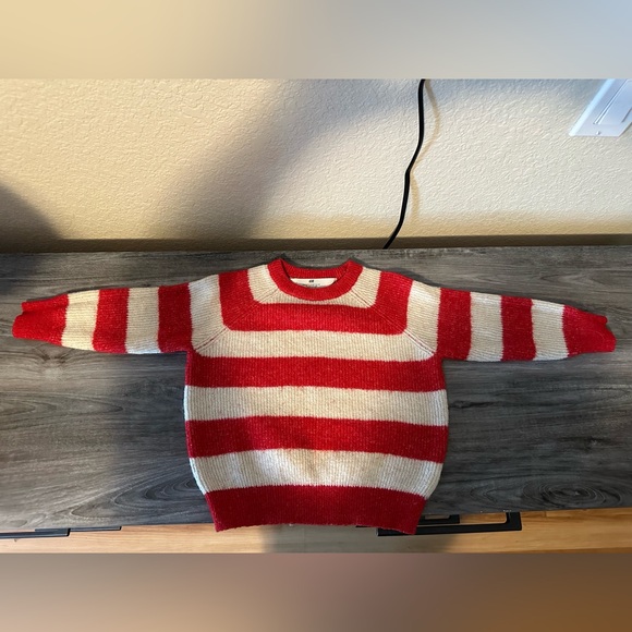 H&M Raglan-Sleeved Sweater - Picture 2 of 3